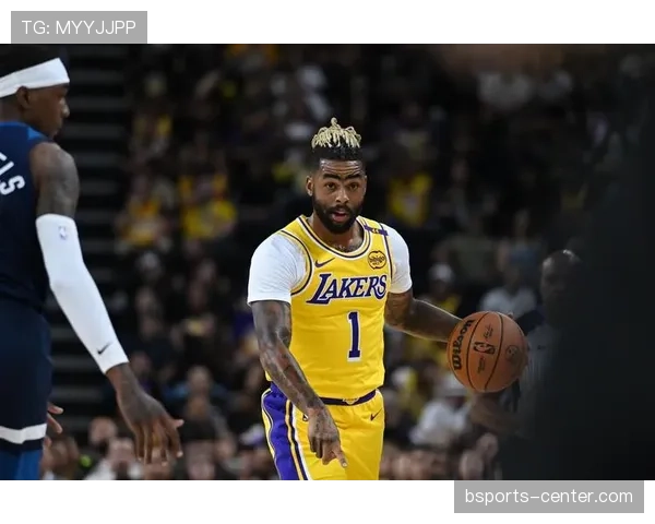 拉塞尔以篮板防守压制张伯伦改写内线标准