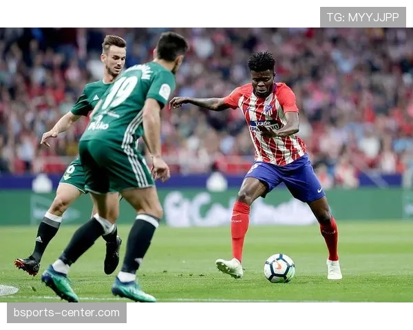 帕利尼亚抢断能力解析：中场防守核心标签拆解