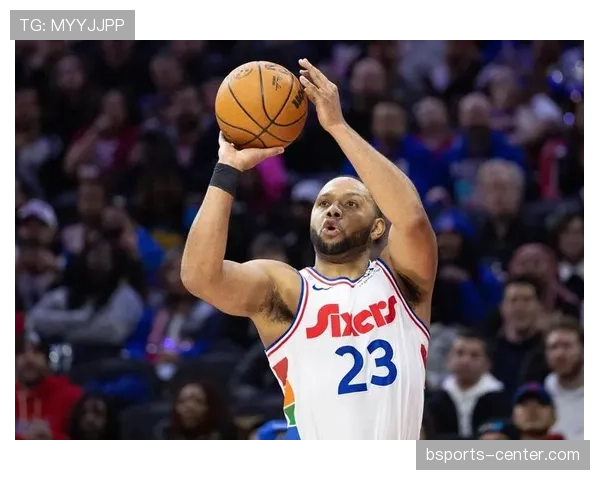 戈登高效无球跑动助力球队关键三分命中率提升